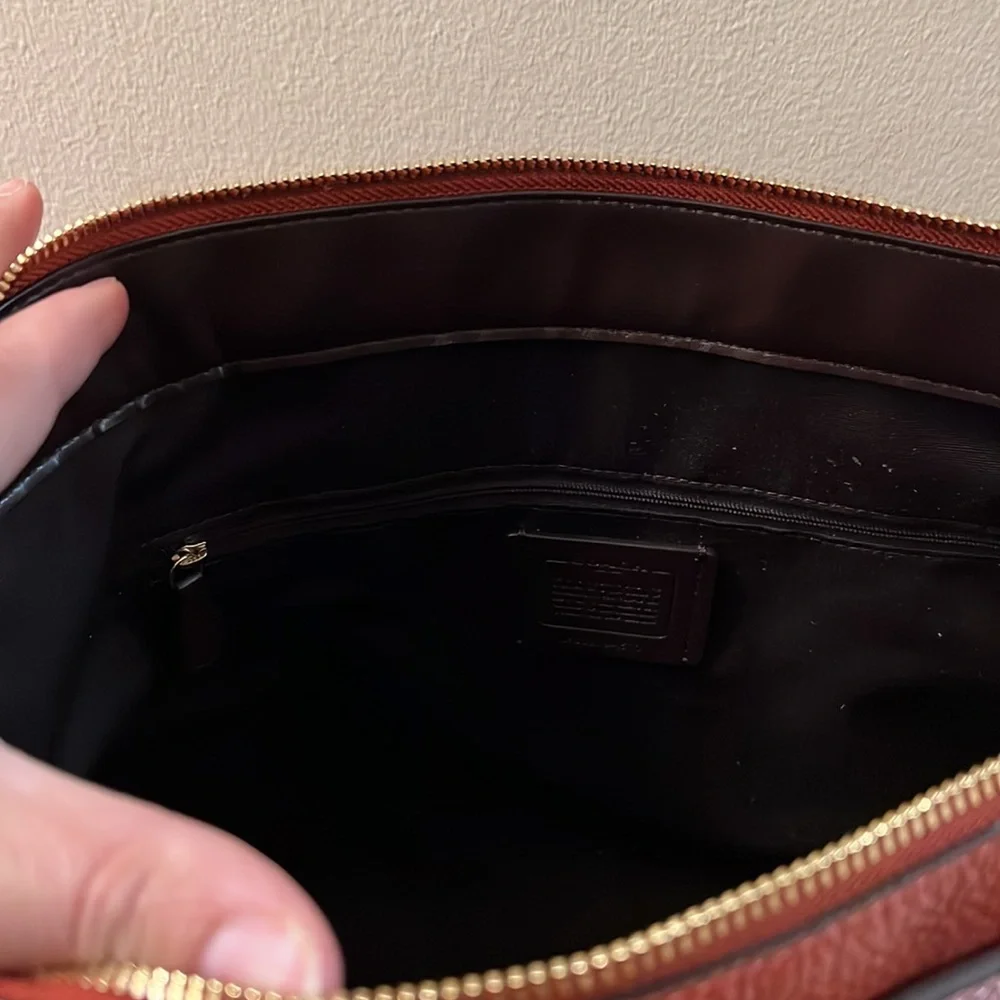 Coach Tote lightly used ORIGINAL ORIGINAL - Picture 4 of 5